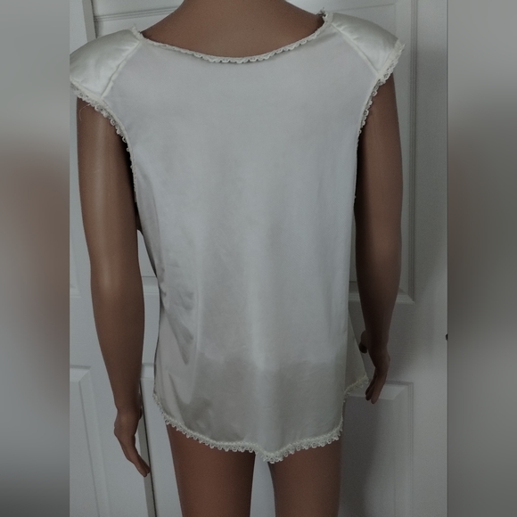 Vanity Fair Vintage Slip - Picture 6 of 8